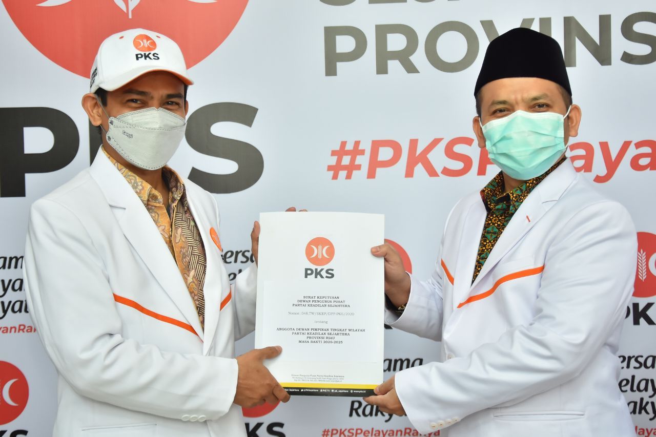 Sertijab Ketua DPW PKS Riau, Dari Hendry Munief ke Ahmad Tarmizi